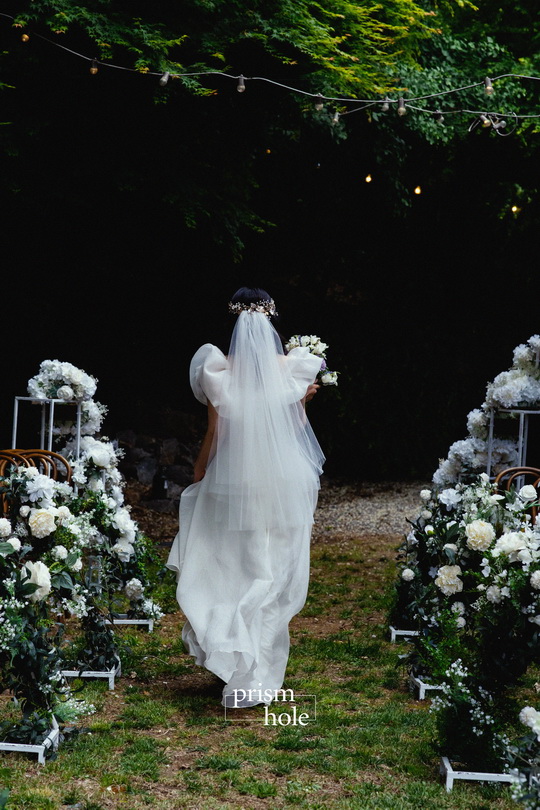 섬세한 감성으로 두분의 소중한 시작을 대표작가가 함께합니다!