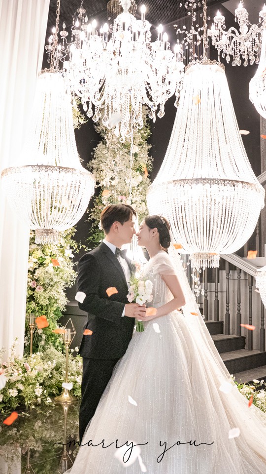 빛나는 하루, 감동의 순간을 담는 매리유 본식스냅_1인작가